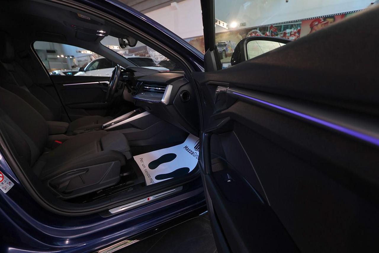AUDI A3 35 TFSI Sportback S-Tronic S-Line - 38