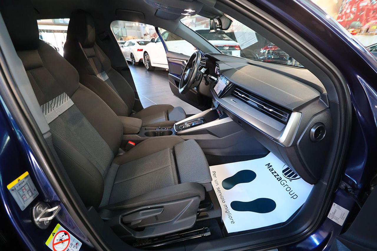 AUDI A3 35 TFSI Sportback S-Tronic S-Line - 42