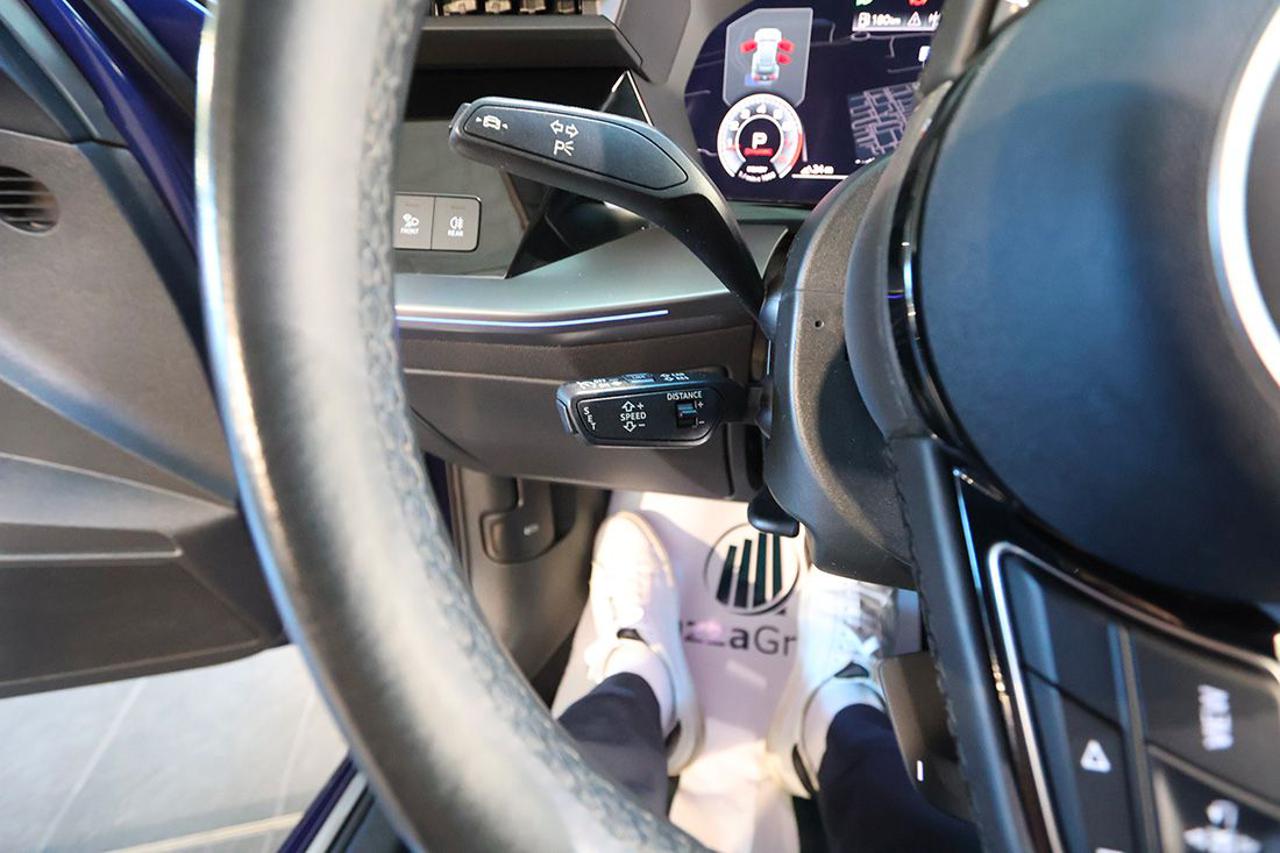 AUDI A3 35 TFSI Sportback S-Tronic S-Line - 22