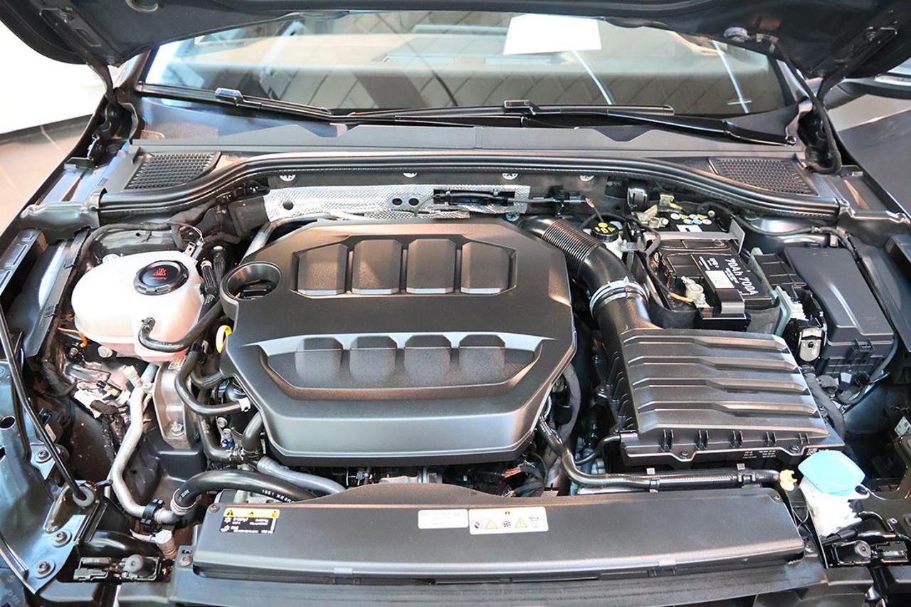 VOLKSWAGEN Golf 2.0 TSI DSG GTI - 11