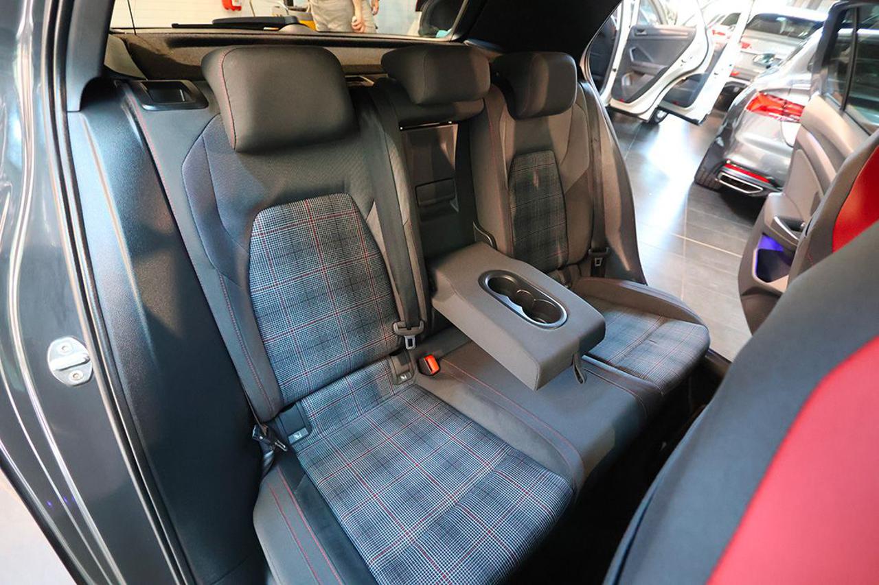 VOLKSWAGEN Golf 2.0 TSI DSG GTI - 19