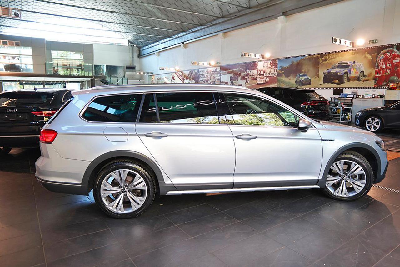 VOLKSWAGEN Passat Alltrack 2.0 TDI 200cv 4Motion DSG - 10