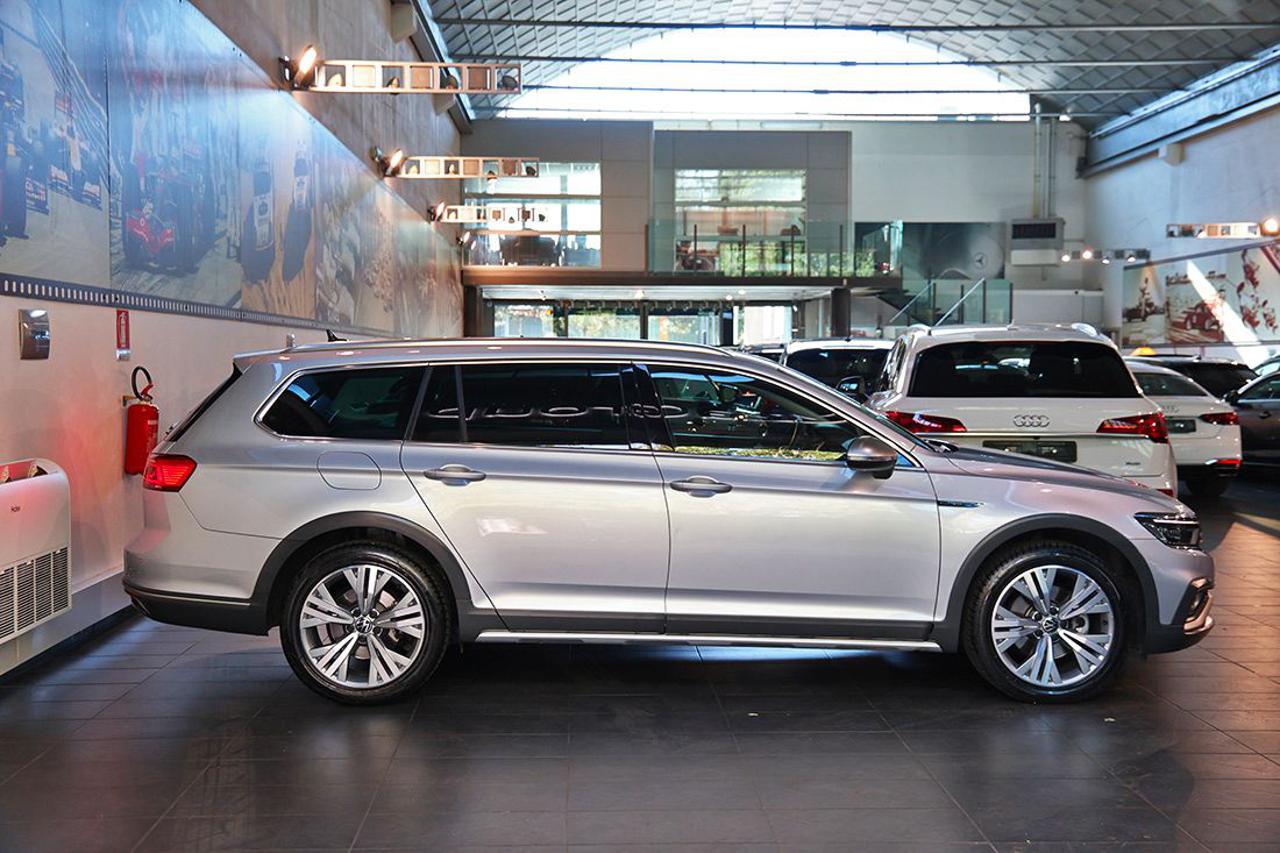 VOLKSWAGEN Passat Alltrack 2.0 TDI 200cv 4Motion DSG - 2