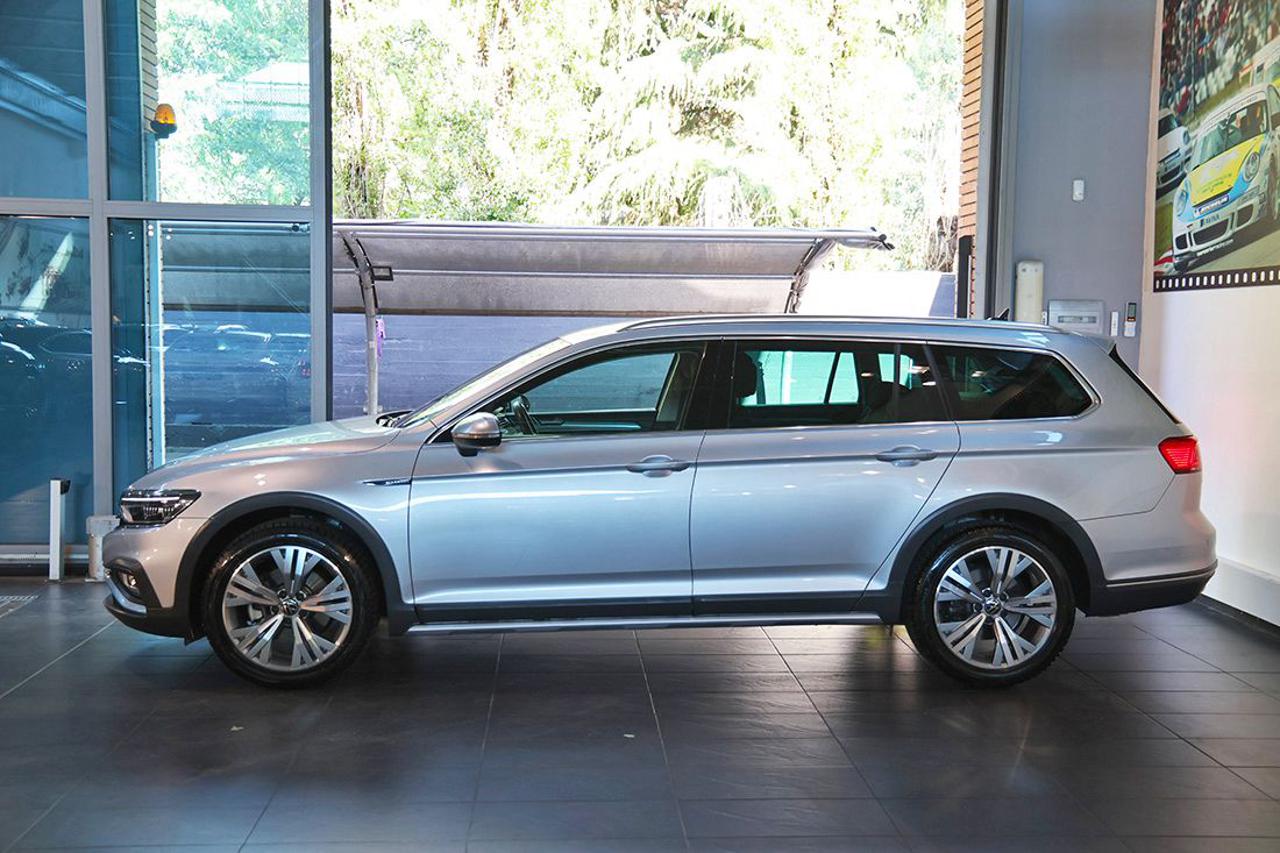 VOLKSWAGEN Passat Alltrack 2.0 TDI 200cv 4Motion DSG - 3