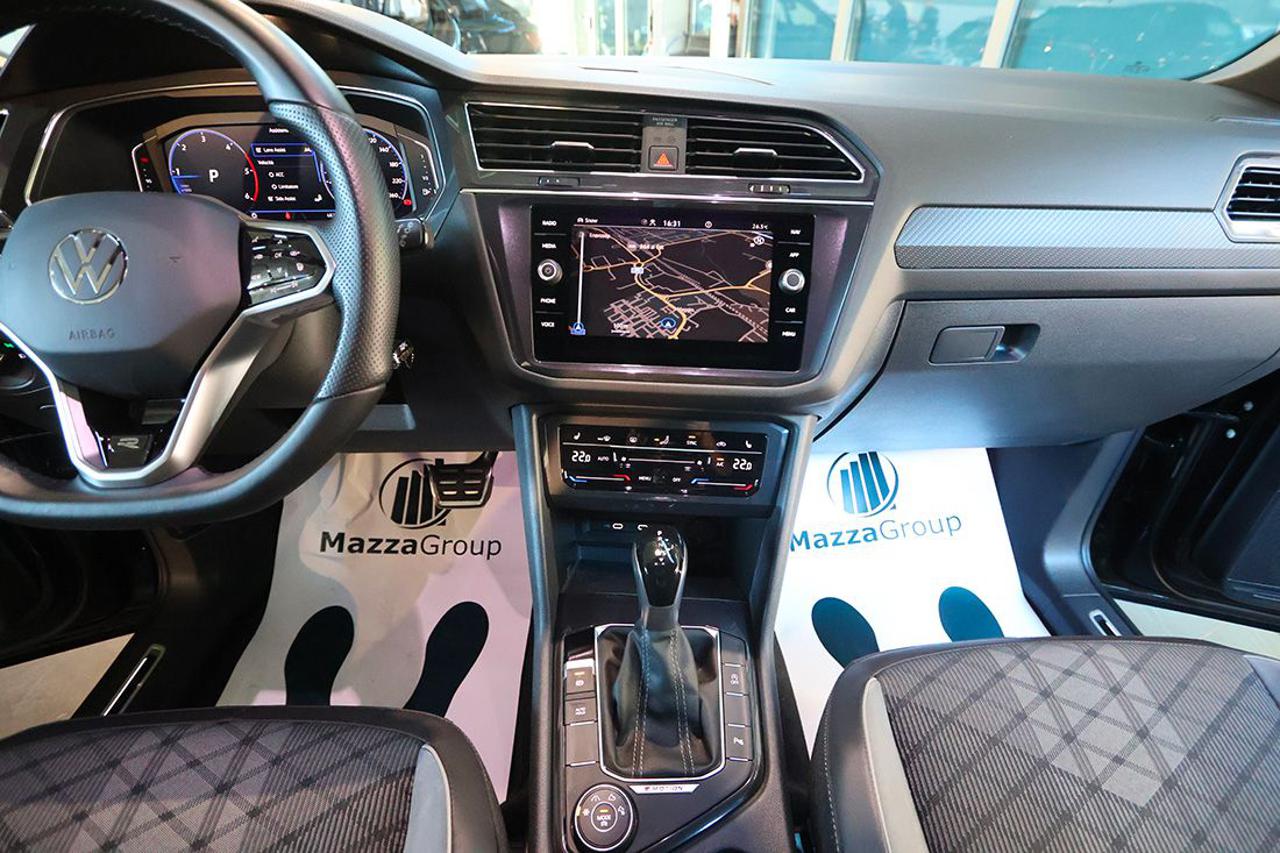 VOLKSWAGEN Tiguan Allspace 2.0 TDI 200cv SCR DSG 4Motion R-Line - 32