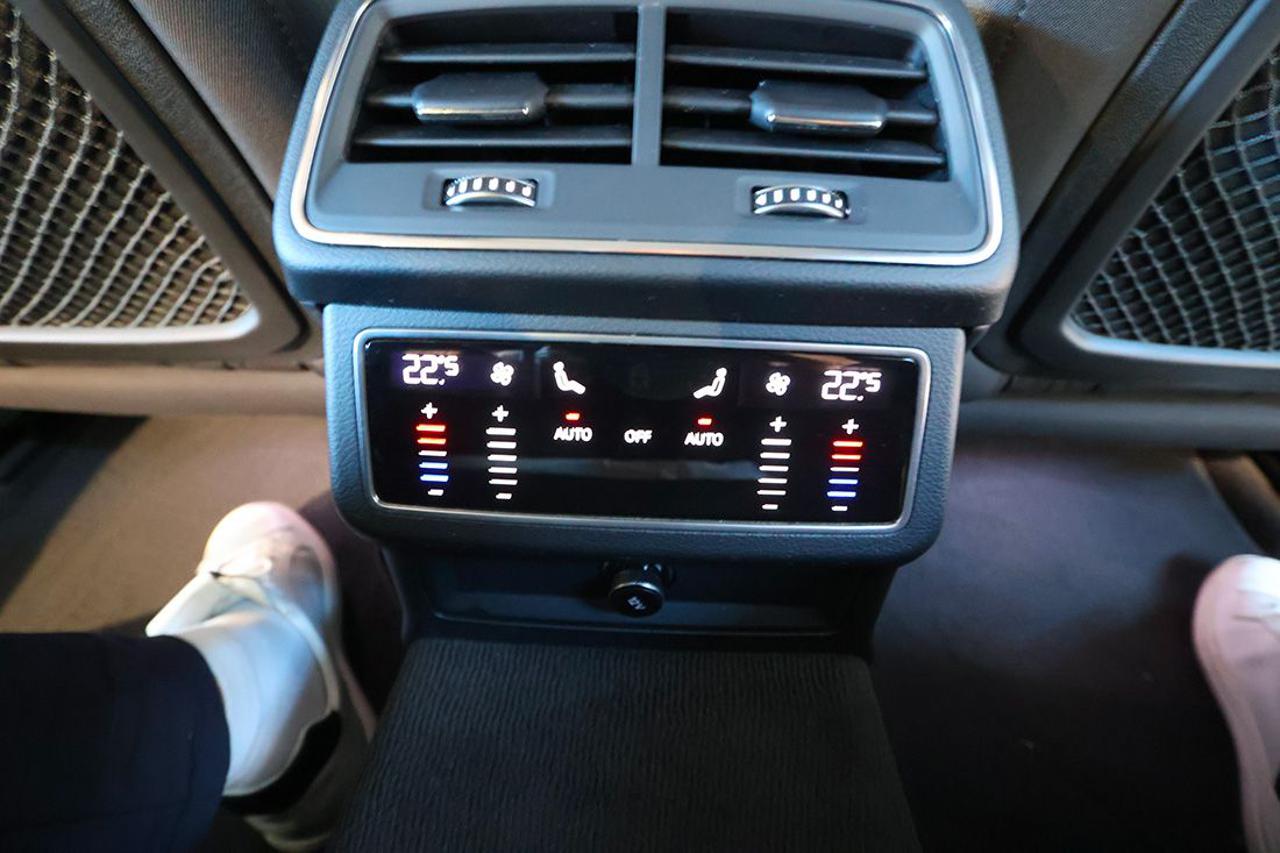 AUDI A6 40 TDI Avant Quattro ultra S-Tronic S-Line - 41