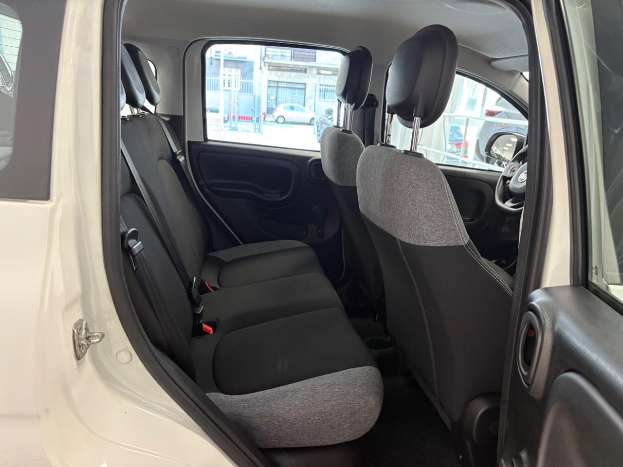 FIAT Panda 1.0 FireFly S&S Hybrid City Life - 17