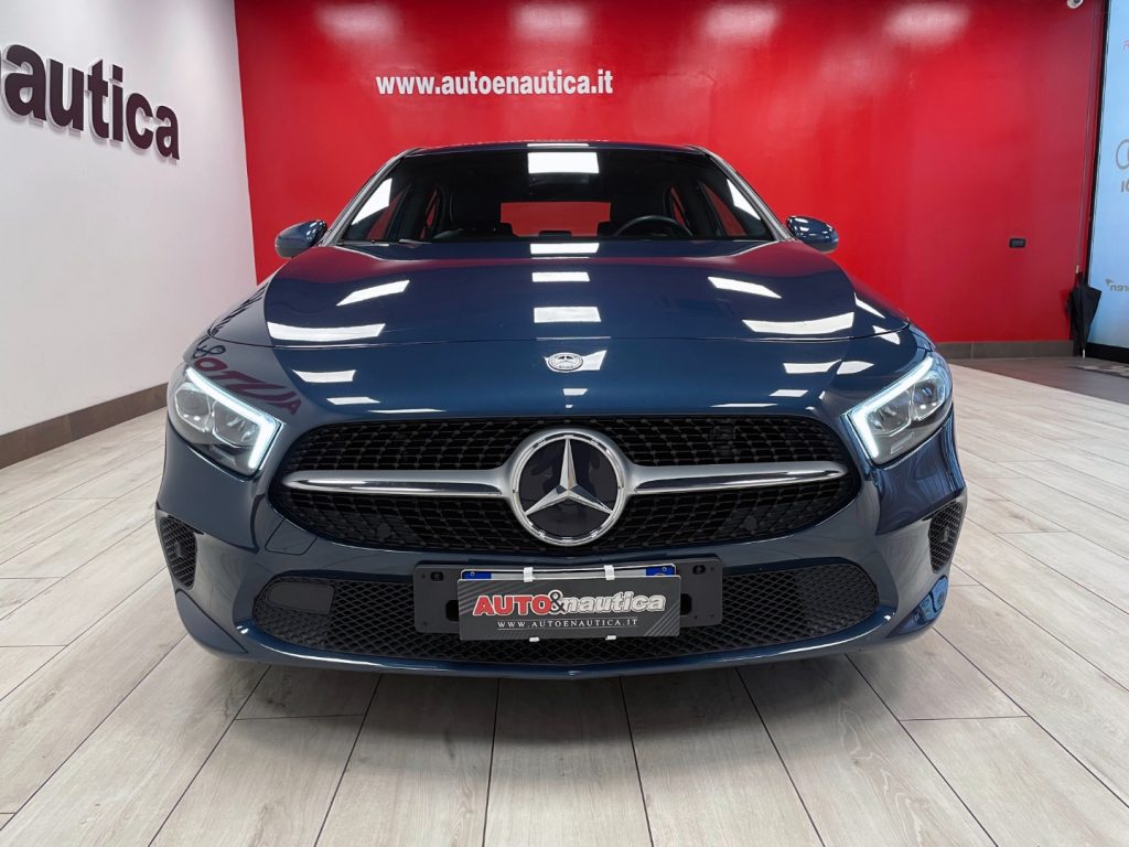 MERCEDES-BENZ A 180 D SPORT AUTO - 4