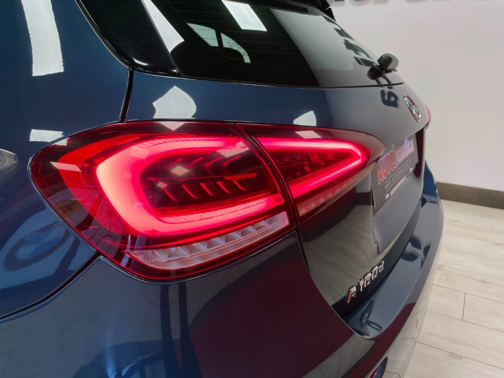 MERCEDES-BENZ A 180 D SPORT AUTO - 13