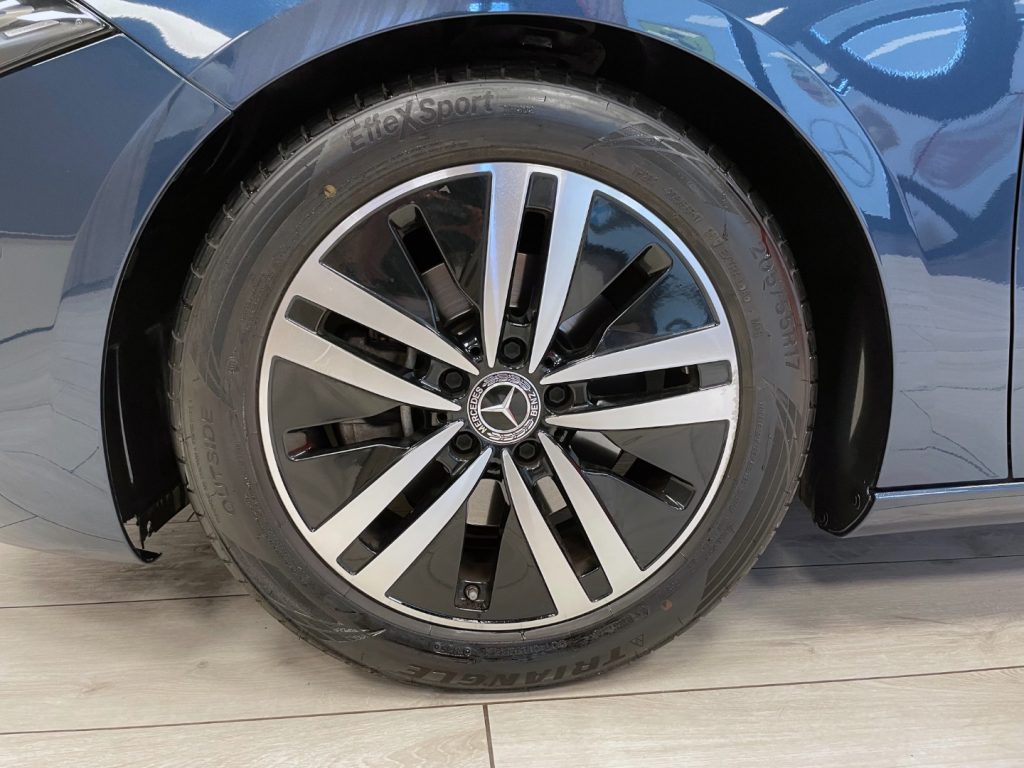 MERCEDES-BENZ A 180 D SPORT AUTO - 14
