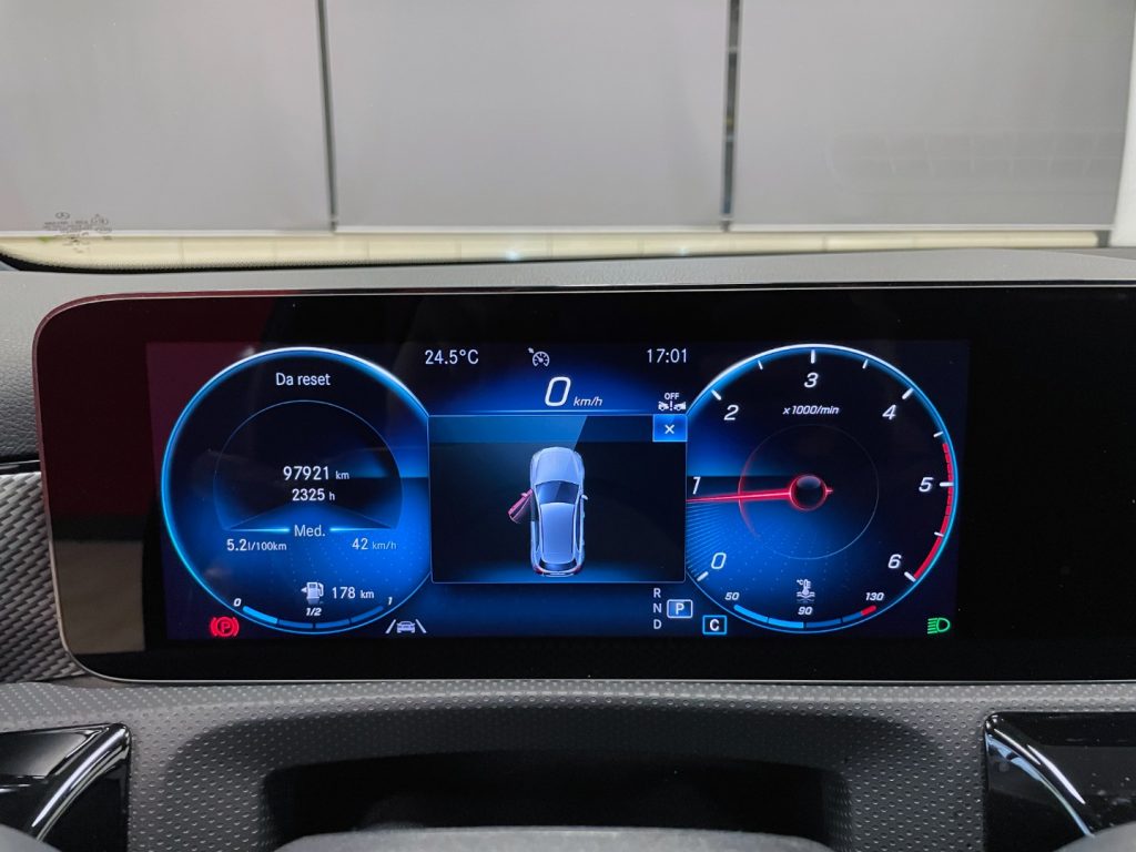 MERCEDES-BENZ A 180 D SPORT AUTO - 19