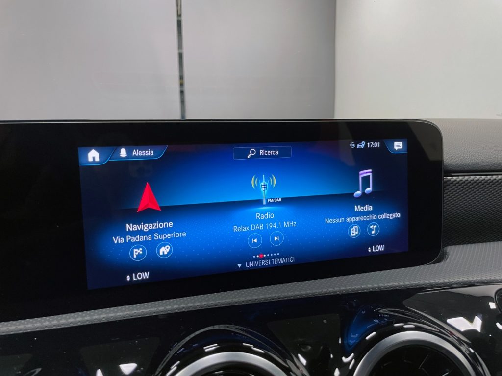 MERCEDES-BENZ A 180 D SPORT AUTO - 21