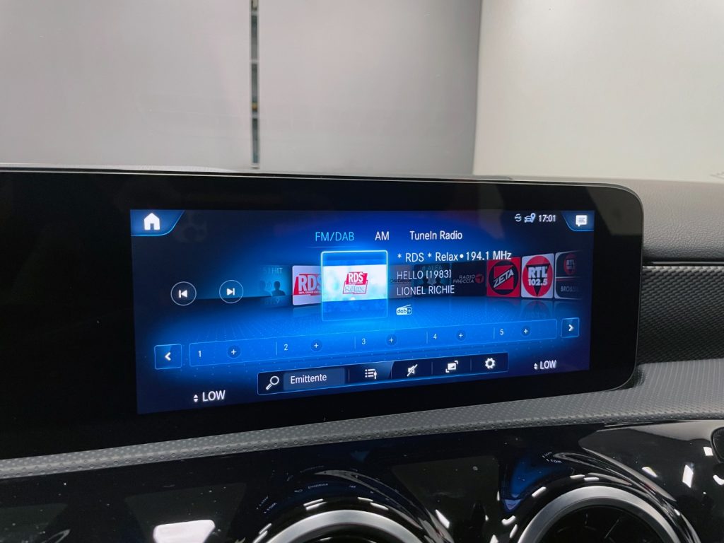 MERCEDES-BENZ A 180 D SPORT AUTO - 22