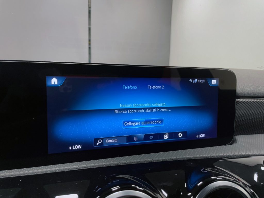 MERCEDES-BENZ A 180 D SPORT AUTO - 24