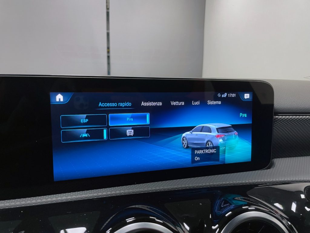 MERCEDES-BENZ A 180 D SPORT AUTO - 27