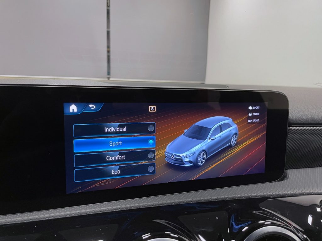 MERCEDES-BENZ A 180 D SPORT AUTO - 28
