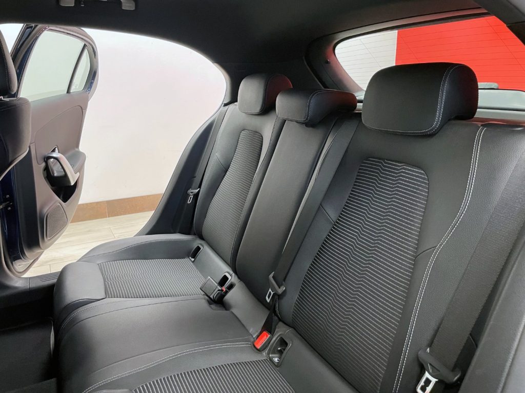 MERCEDES-BENZ A 180 D SPORT AUTO - 30