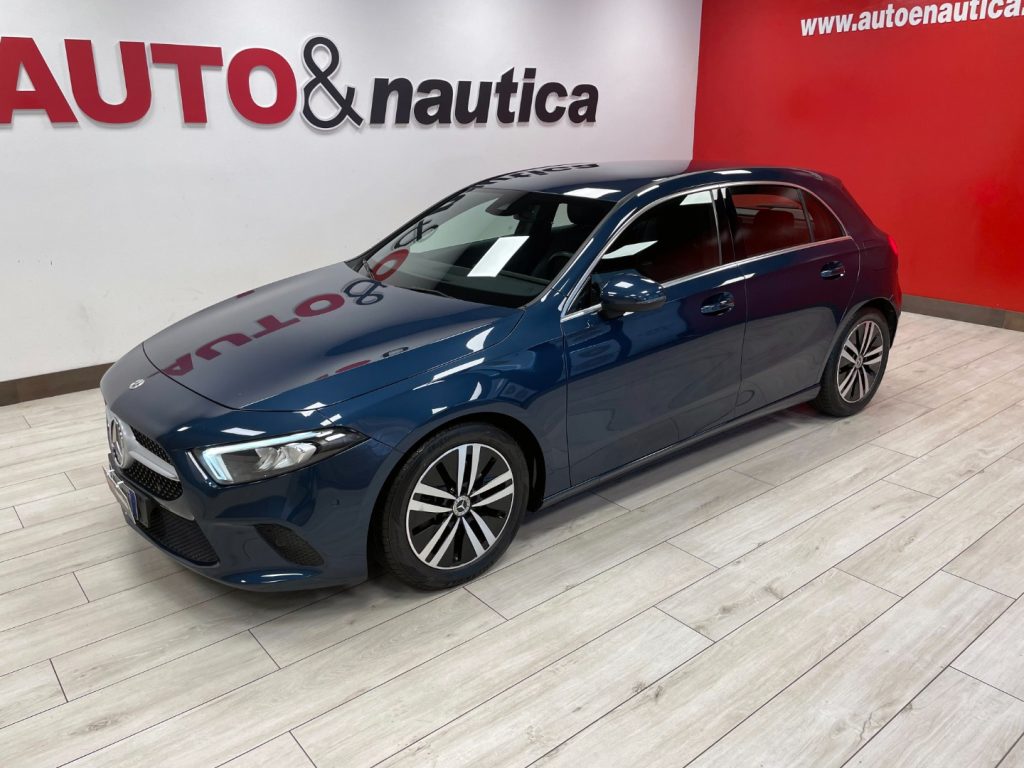 MERCEDES-BENZ A 180 D SPORT AUTO - 32