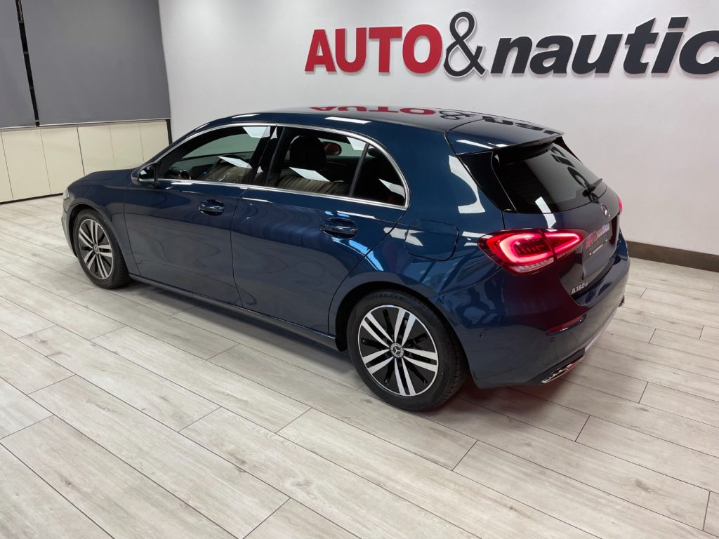 MERCEDES-BENZ A 180 D SPORT AUTO - 36