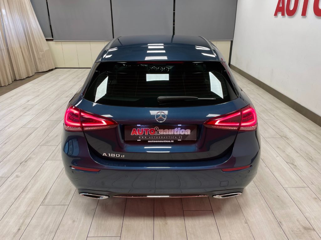 MERCEDES-BENZ A 180 D SPORT AUTO - 38