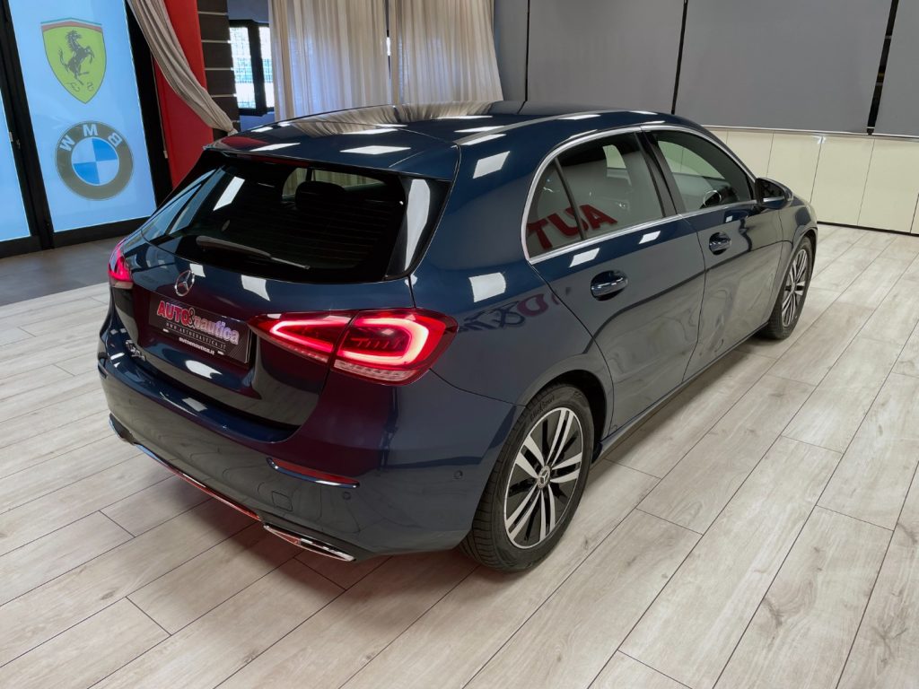 MERCEDES-BENZ A 180 D SPORT AUTO - 39