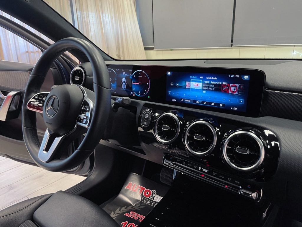 MERCEDES-BENZ A 180 D SPORT AUTO - 44