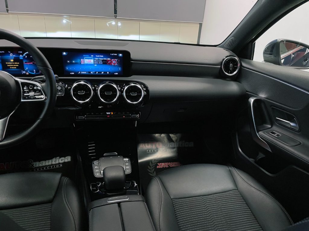 MERCEDES-BENZ A 180 D SPORT AUTO - 50