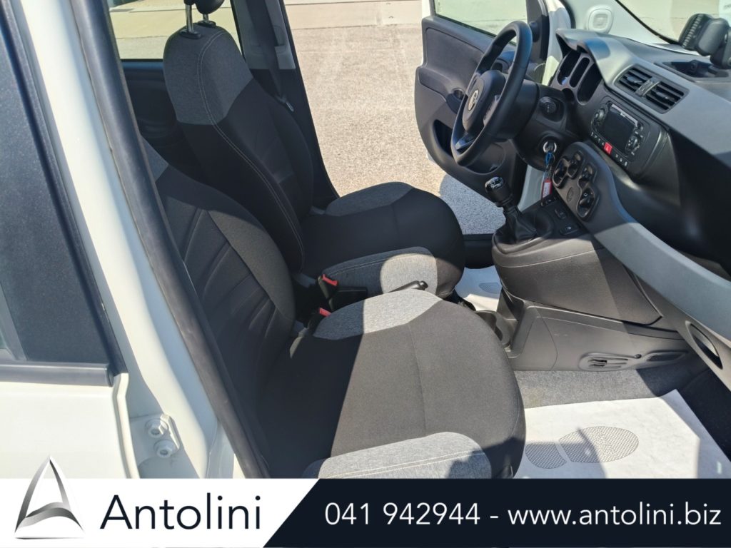 Scopri un'occasione autoFIAT Panda 1.0 S&S Hybrid City Life "GOMME NUOVE"da Antolini Venezia Mestre (VE)