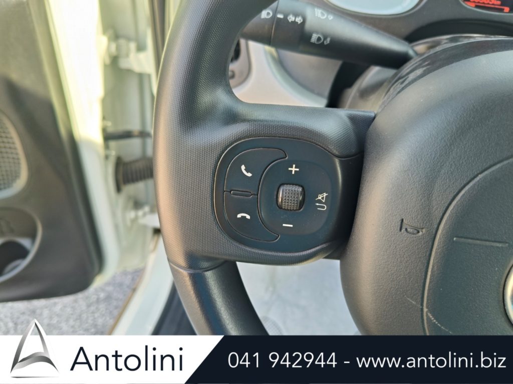 Scopri un'occasione autoFIAT Panda 1.0 S&S Hybrid City Life "GOMME NUOVE"da Antolini Venezia Mestre (VE)