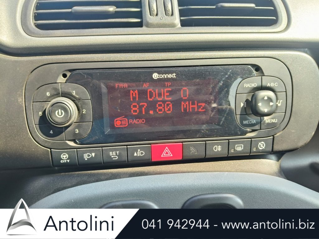 Scopri un'occasione autoFIAT Panda 1.0 S&S Hybrid City Life "GOMME NUOVE"da Antolini Venezia Mestre (VE)