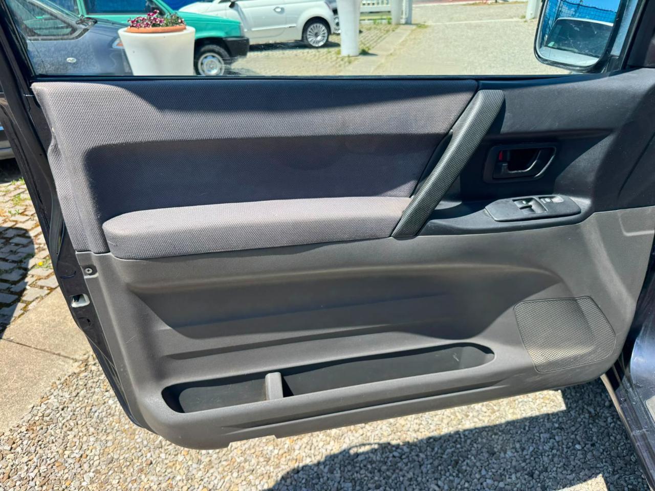 MITSUBISHI Pajero 2.5 TDI 3p. GLX Autocarro - 10