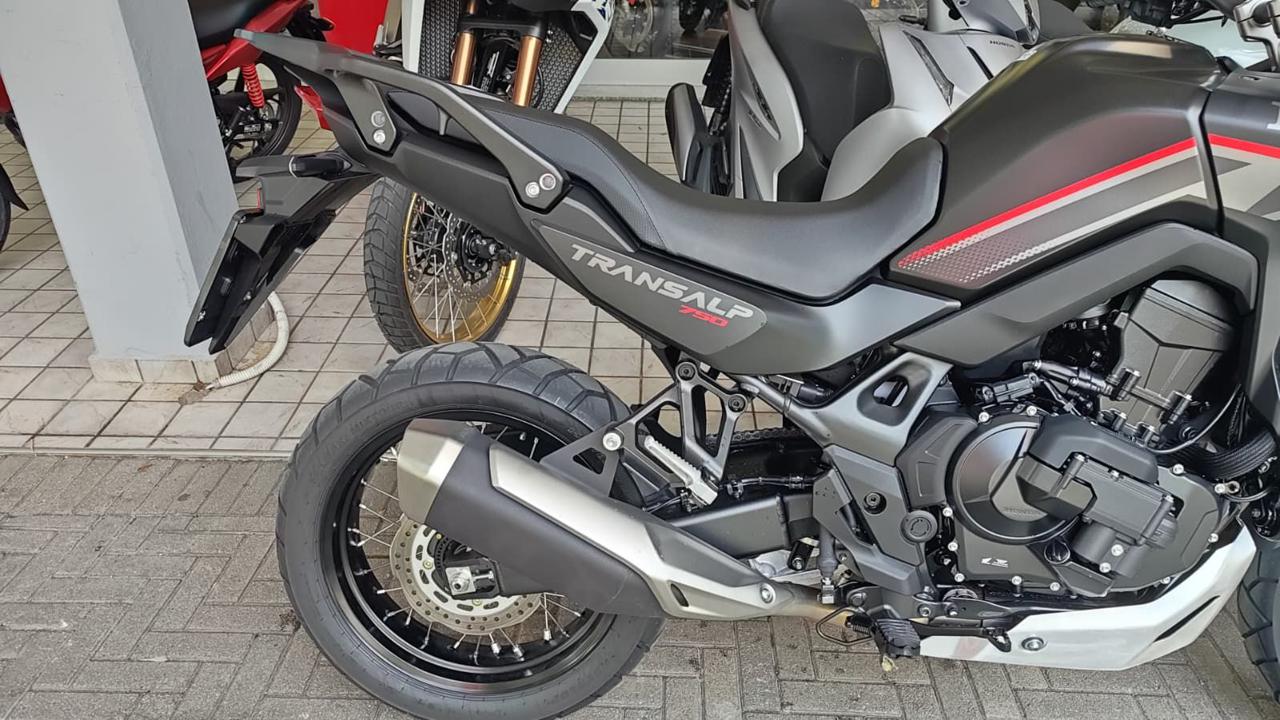 HONDA Transalp XL750 standard e-clutch - 7