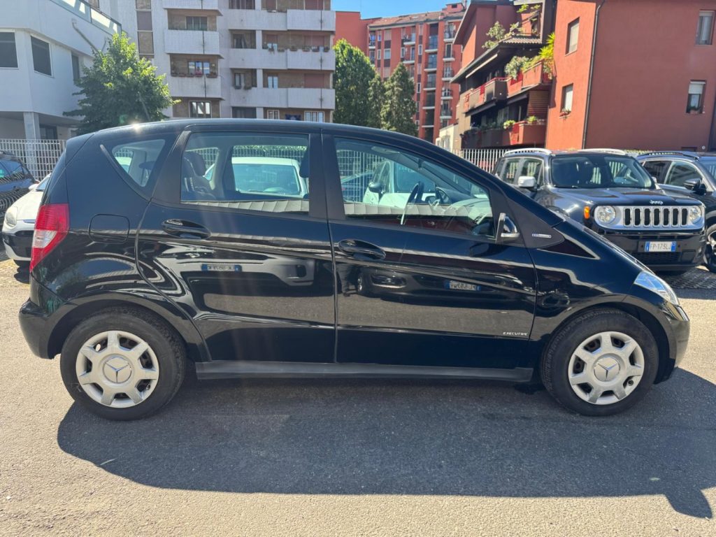 MERCEDES-BENZ A 160 BlueEFFICIENCY Executive - 2
