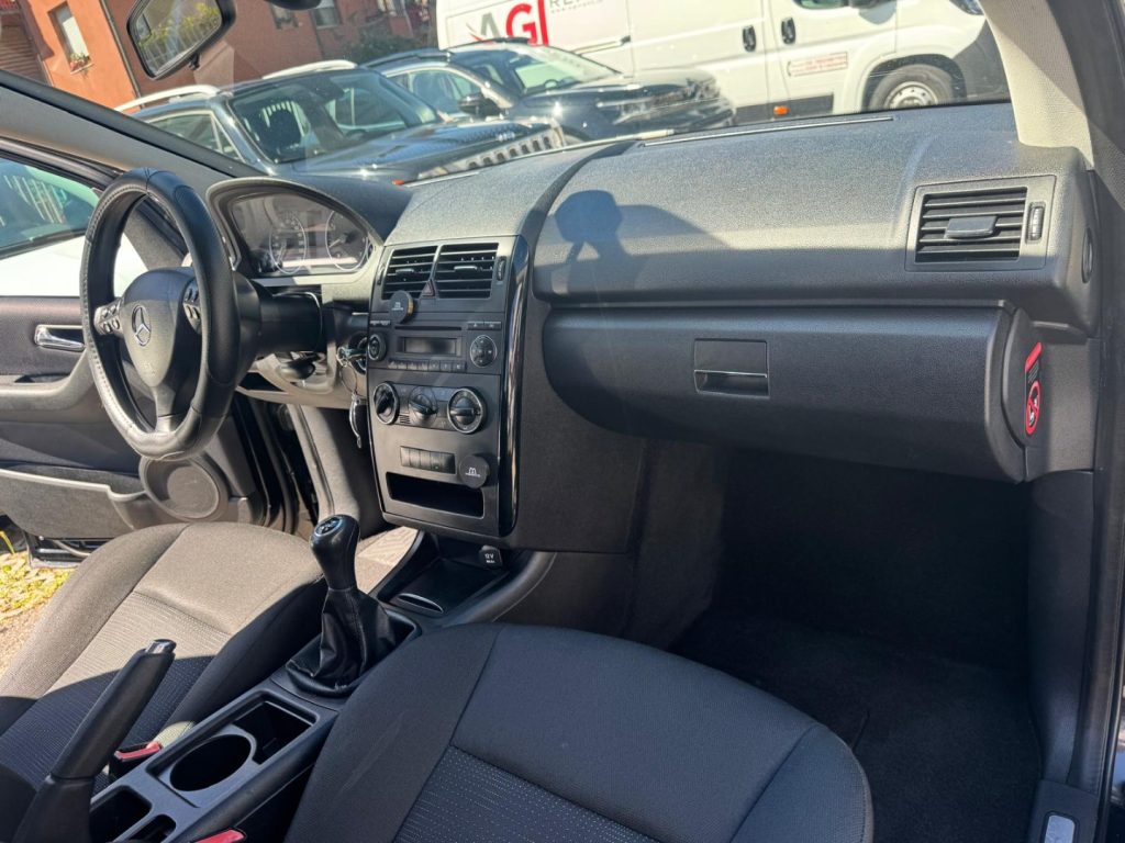 MERCEDES-BENZ A 160 BlueEFFICIENCY Executive - 8