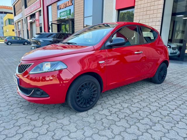 LANCIA Ypsilon Rosso pastello