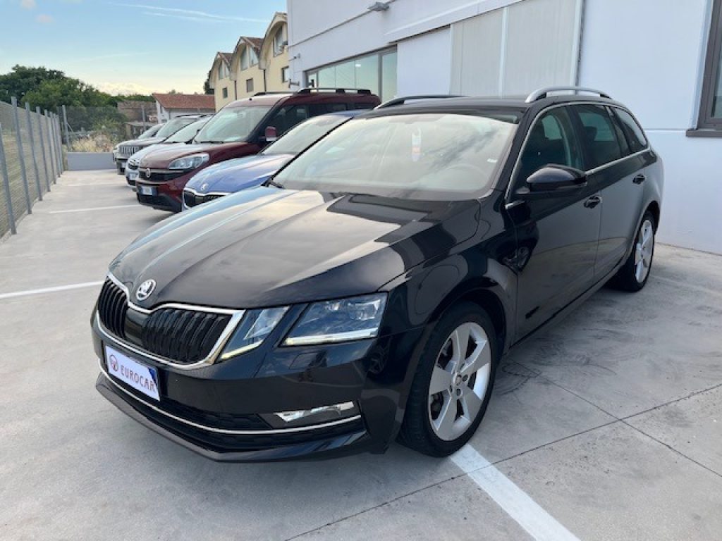 SKODA Octavia 1.4 TSI DSG Wagon Style G-Tec - 2