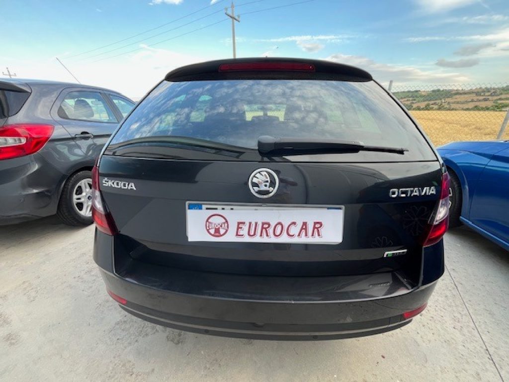 SKODA Octavia 1.4 TSI DSG Wagon Style G-Tec - 6