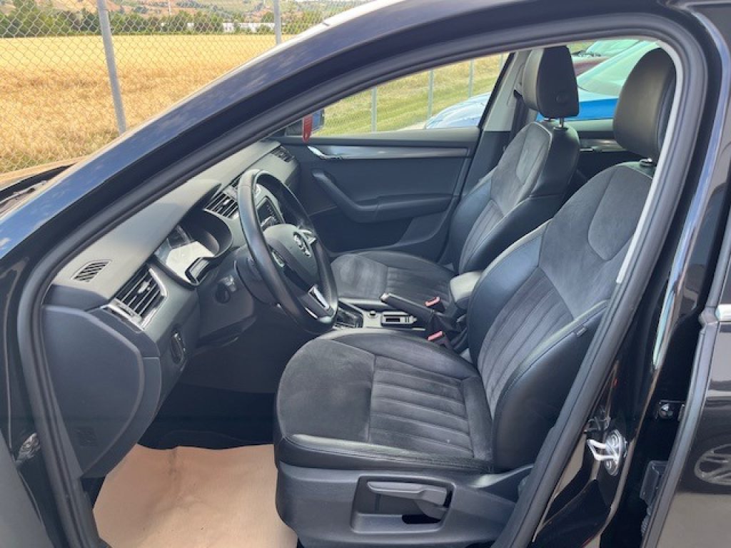 SKODA Octavia 1.4 TSI DSG Wagon Style G-Tec - 8