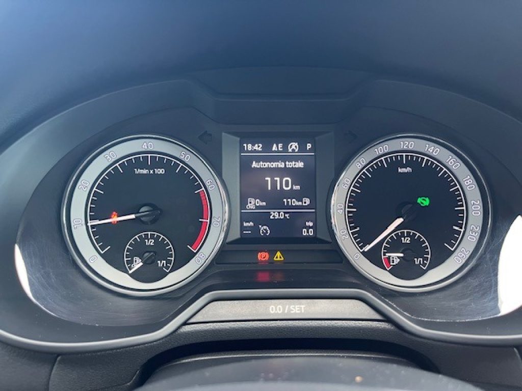 SKODA Octavia 1.4 TSI DSG Wagon Style G-Tec - 11