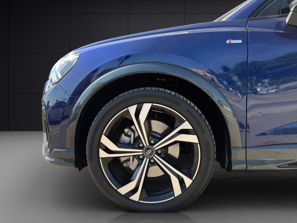 AUDI Q3 40 TDI quattro S tronic S line edition - 21