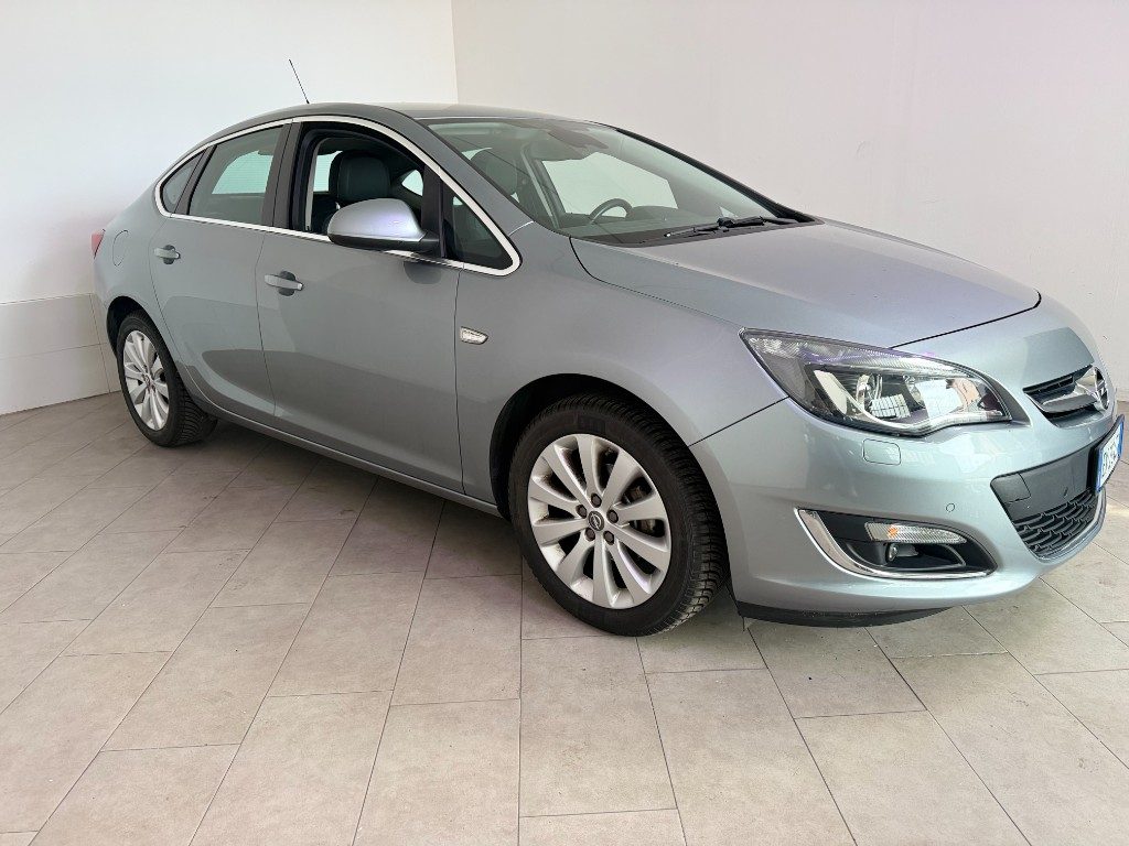 OPEL Astra 1.4 Turbo 140CV 5 porte Cosmo - 18