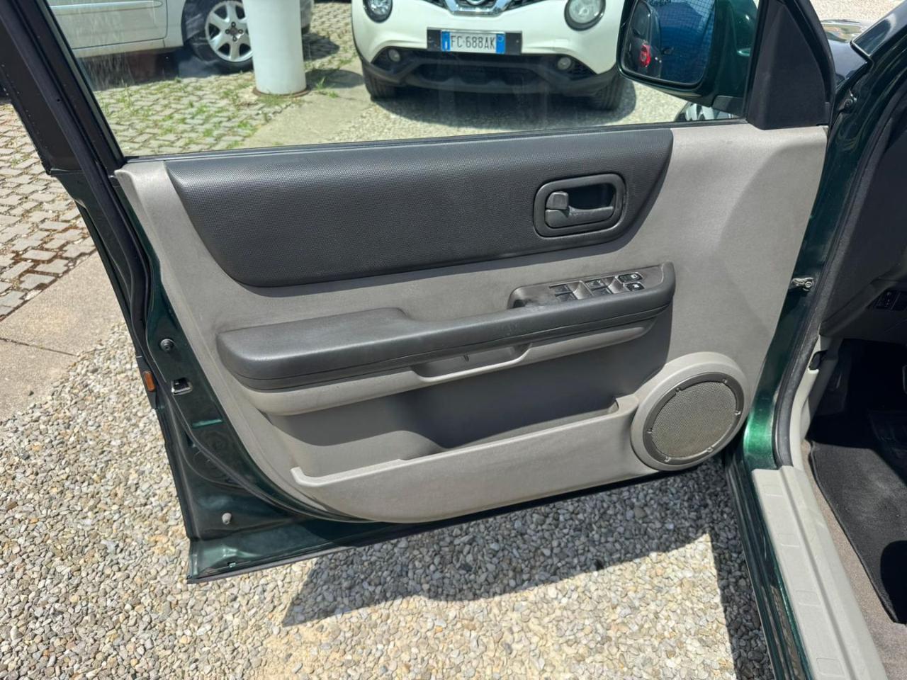 NISSAN X-Trail 2.2 dCi Wild 4X2 - 8