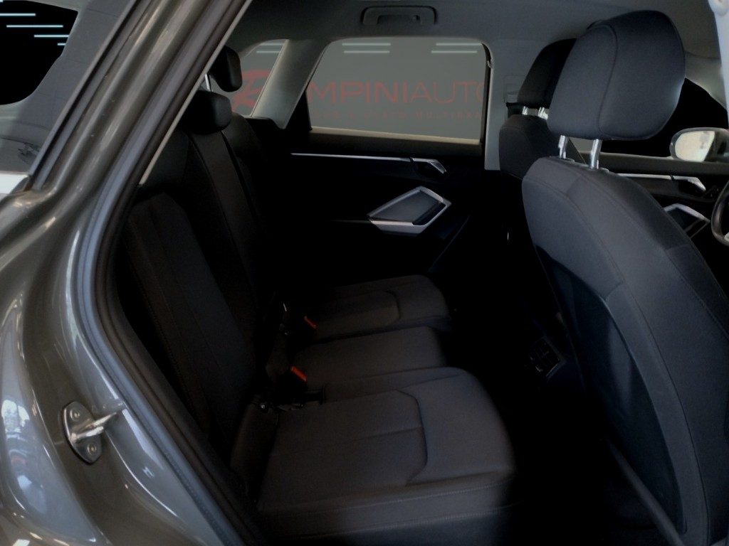 AUDI Q3 35 Hybrid S tronic 150 Cv Unico Propr.  KM 50.000 - 19