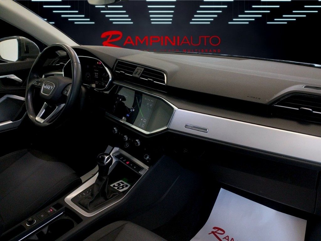 AUDI Q3 35 Hybrid S tronic 150 Cv Unico Propr.  KM 50.000 - 21