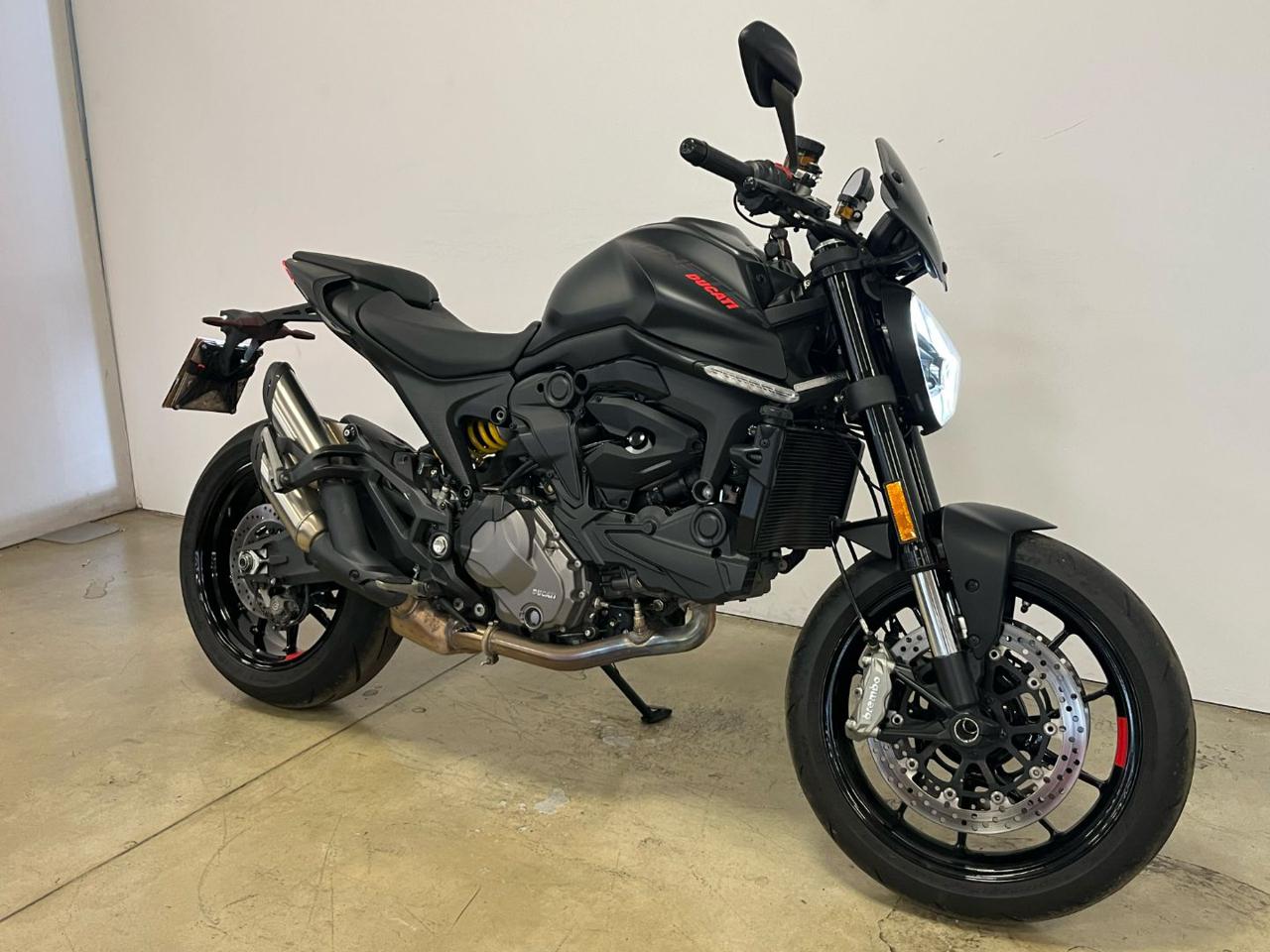DUCATI Monster 937 DARK STEALTH - 2