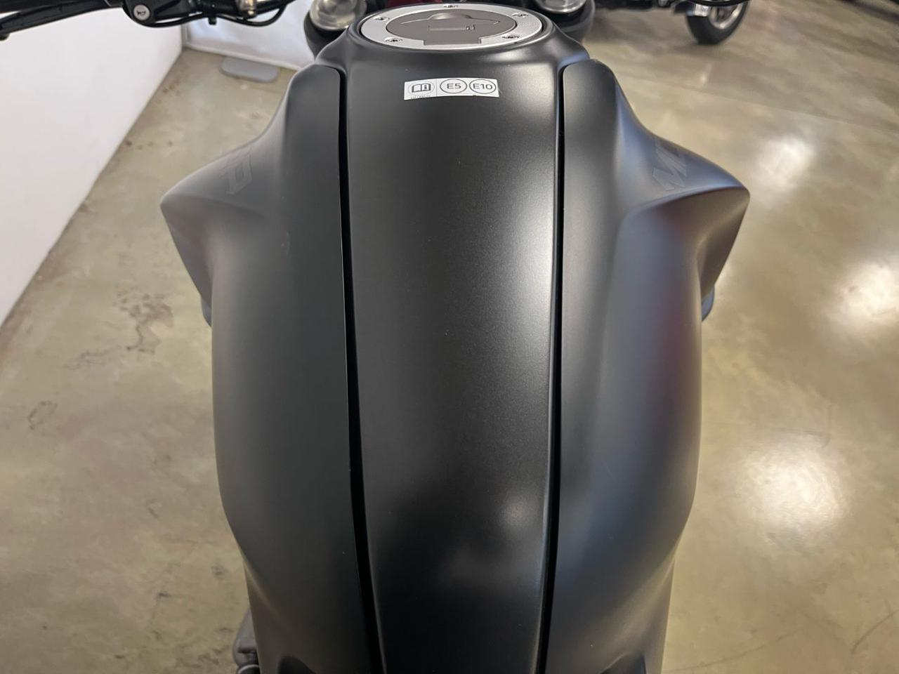 DUCATI Monster 937 DARK STEALTH - 10