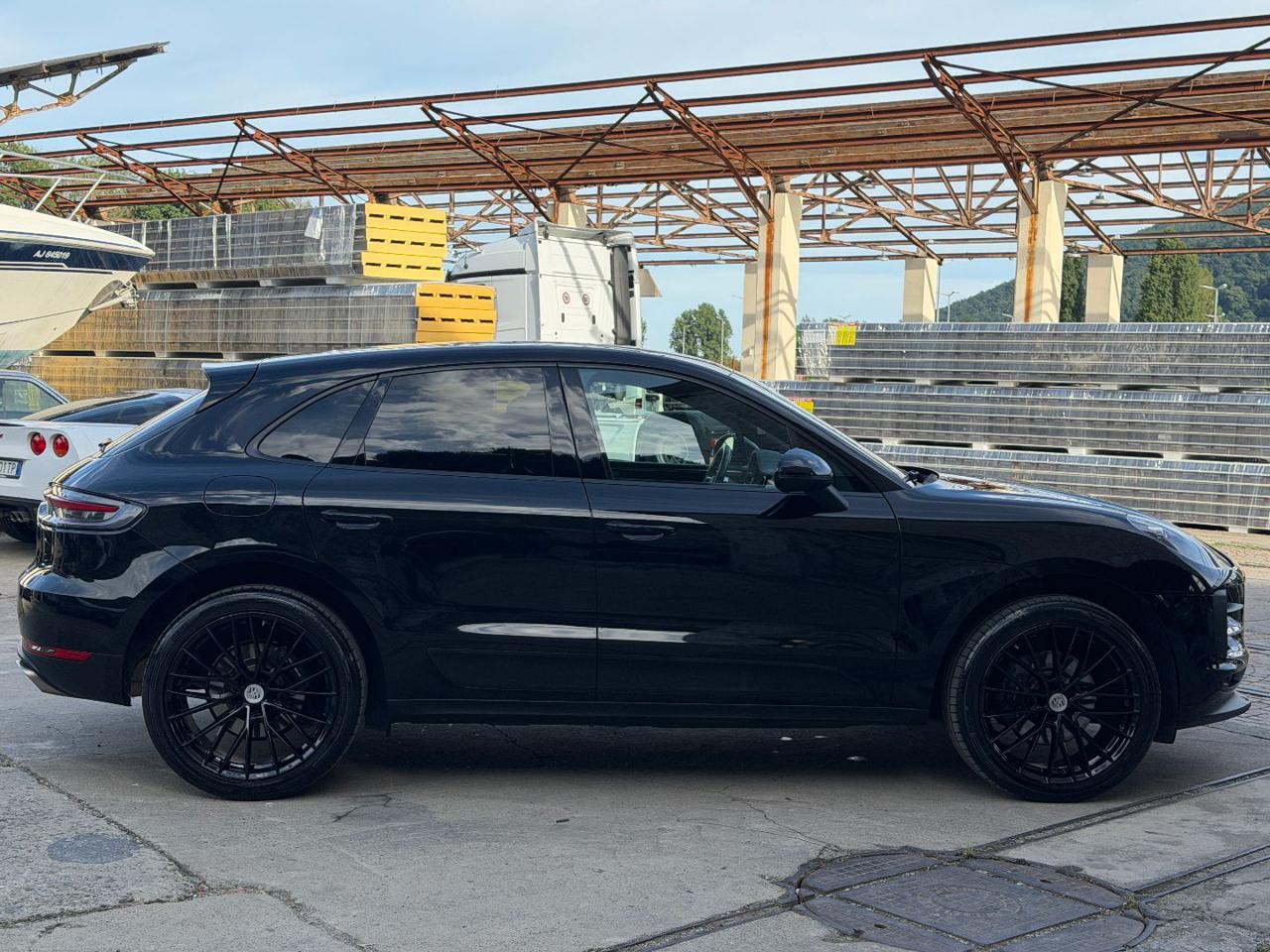 PORSCHE Macan 2.0 - 8