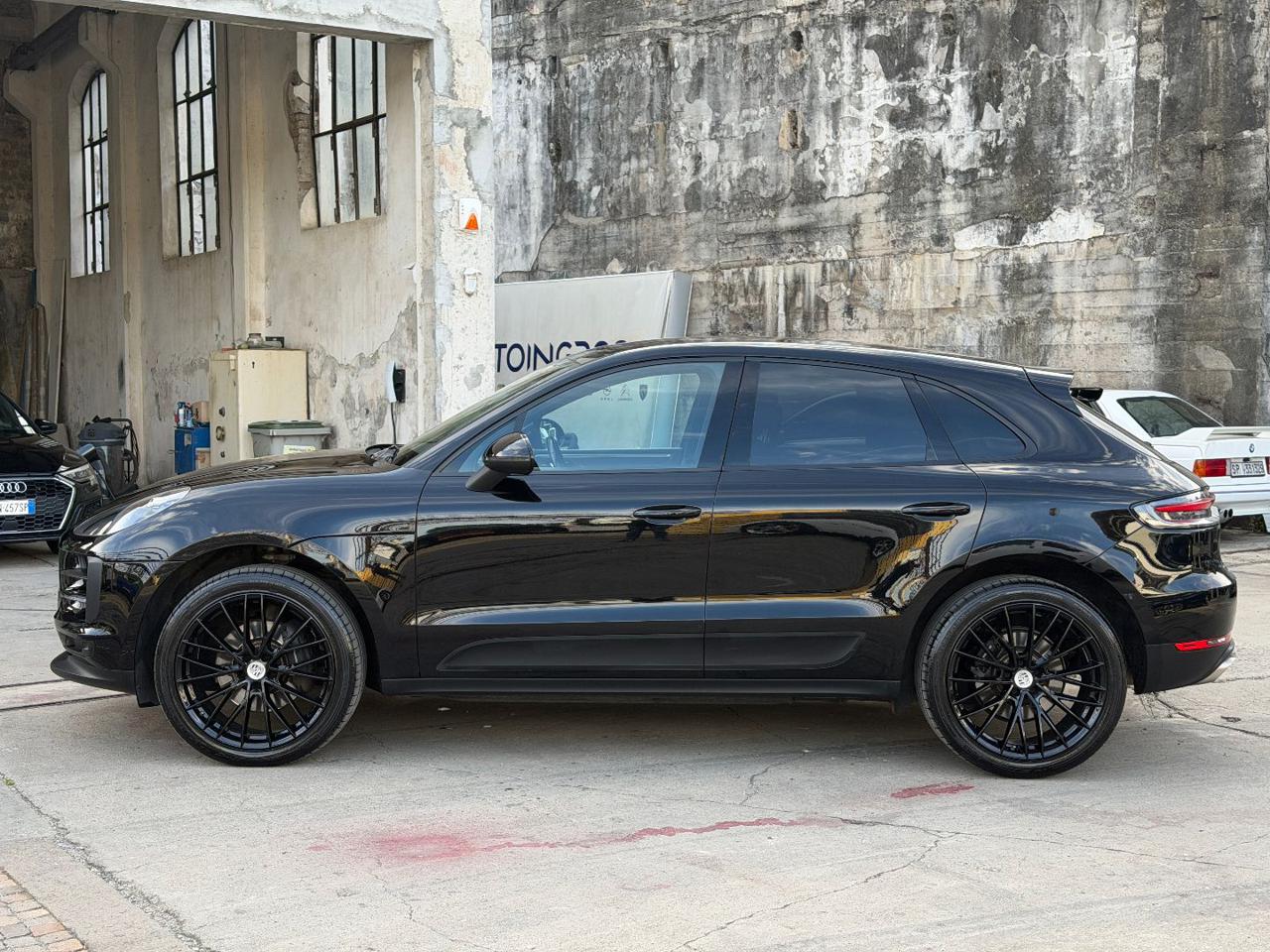 PORSCHE Macan 2.0 - 4