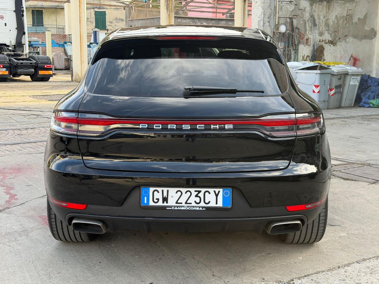 PORSCHE Macan 2.0 - 6