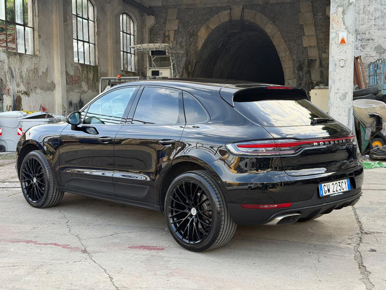PORSCHE Macan 2.0 - 5